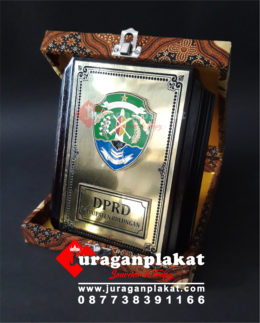 PLAKAT KAYU K24