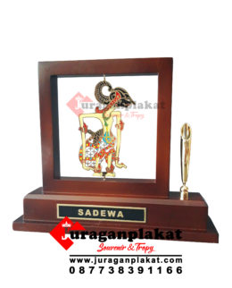 PLAKAT SOUVENIR WAYANG KUNINGAN SADEWA PW7